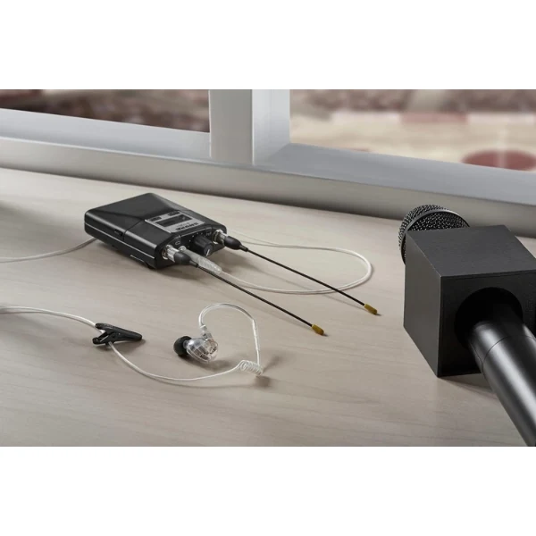 Audífonos in-ear Shure SE425 PRO con cable – Transparente - Image 4