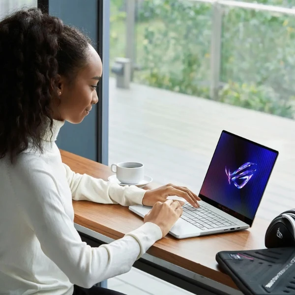 Laptop ASUS ROG Zephyrus G14 AMD Ryzen 9-8945HS 32GB RAM 1TB SSD 14" OLED 3K 120Hz GA403UI-G14.R94070 NVIDIA GeForce RTX 4070 - Image 12