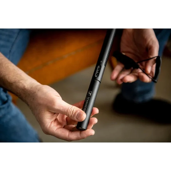 Micrófono Sennheiser MKE 600 Camcorder Shotgun Microphone with Carrying Case Shock Mount Foam Windscreen - Black - Image 2