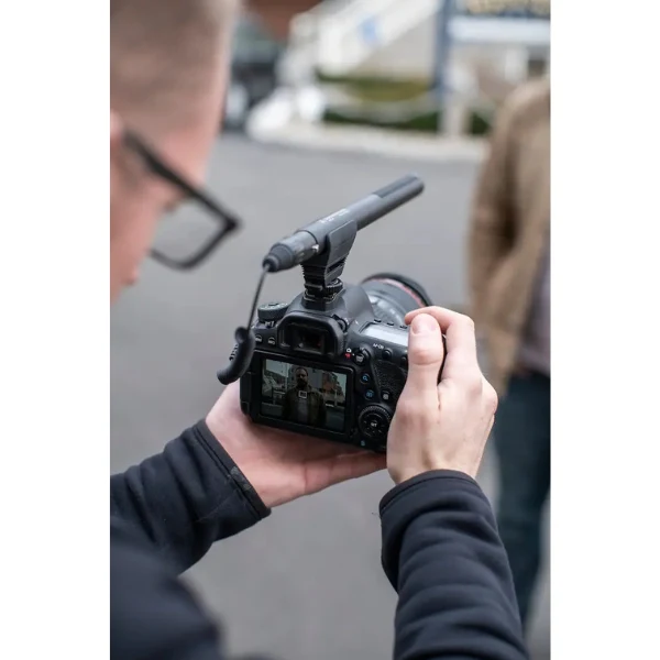 Micrófono Sennheiser MKE 600 Camcorder Shotgun Microphone with Carrying Case Shock Mount Foam Windscreen - Black - Image 7